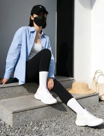 网面跑鞋界的国货之光！特步女鞋必须拥有姓名！