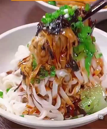 😋馋哭！这葱油拌面酱怎么能这么香！