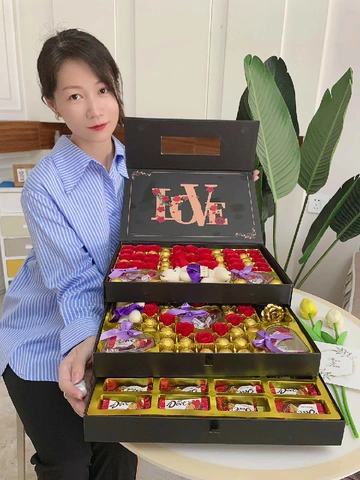 来瞅瞅这个德芙多唯巧克力礼盒！