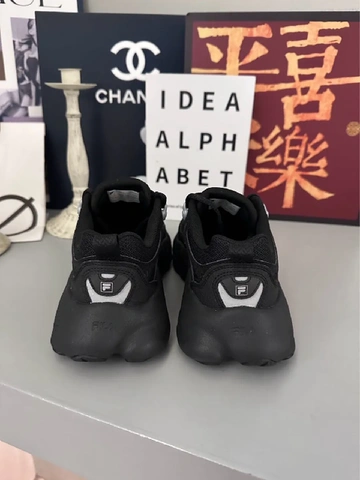 这双斐乐女鞋是仙女在穿吧！