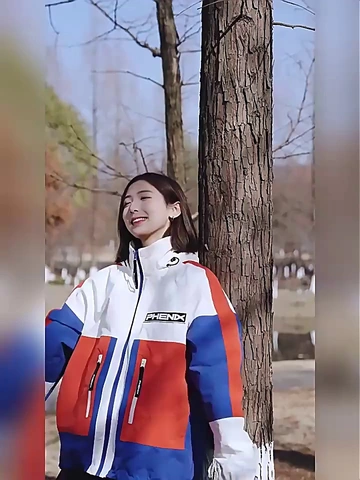 求求想要户外出行舒适又好看的宝子试试这件冲锋衣！