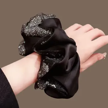 万物随春焕，发圈不平淡！