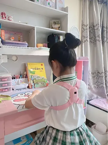 是不是家里有孩子总是弯腰驼背的家长😫