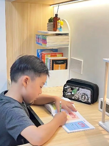 🎀学生党闭眼入！这款透明笔袋颜值也太高了吧！
