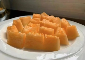 咬一口脆甜多汁，满满的热带风味，孕妇也能放心吃~
