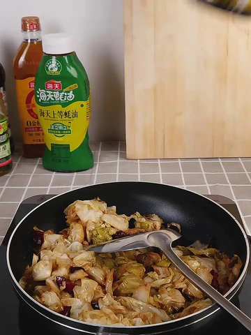 厨房的“调味神器”——海天酱油特级一品鲜1.28L！