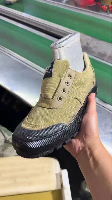 👟打工人的通勤神鞋！战鹰低帮黄解放鞋太绝啦💕