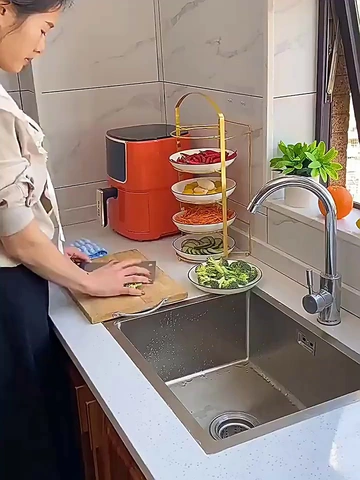 厨房整洁，收纳正当时