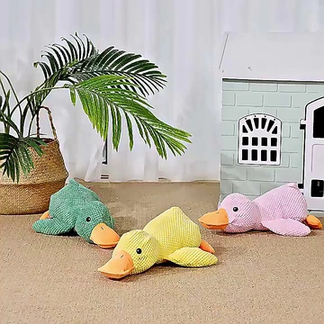 哇塞！这小黄鸭玩具，我家狗狗简直爱疯了！