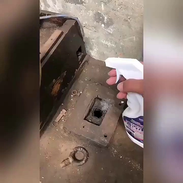 厨房油污别发愁！组合清洁定向击退油垢