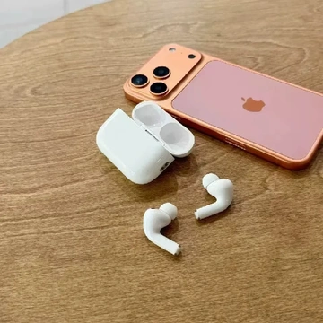 有线耳机缠绕麻烦，普通无线音质不佳。