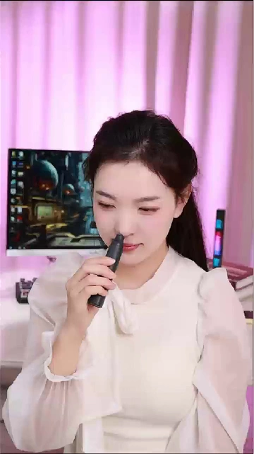 精致形象塑造路漫漫，鼻毛外露成尴尬元凶
