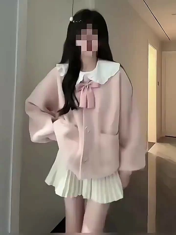 秒变甜辣少女！风琴百褶裙开启「逆天大长腿模式」