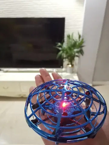 孩子玩腻普通玩具？这款UFO感应飞行器来救场！