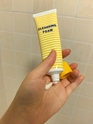 皮肤总是油光满面？洗面奶可得选对