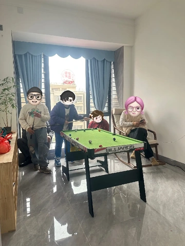 看到孩子整天抱着电子产品，真担心他们的视力和身心健康😣