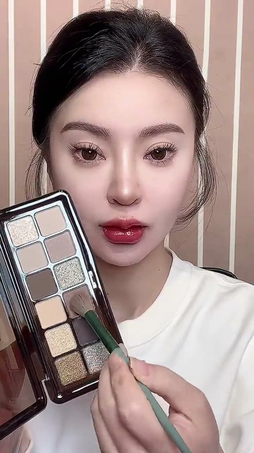 哇塞！这盘眼影绝了！日常百搭美出圈